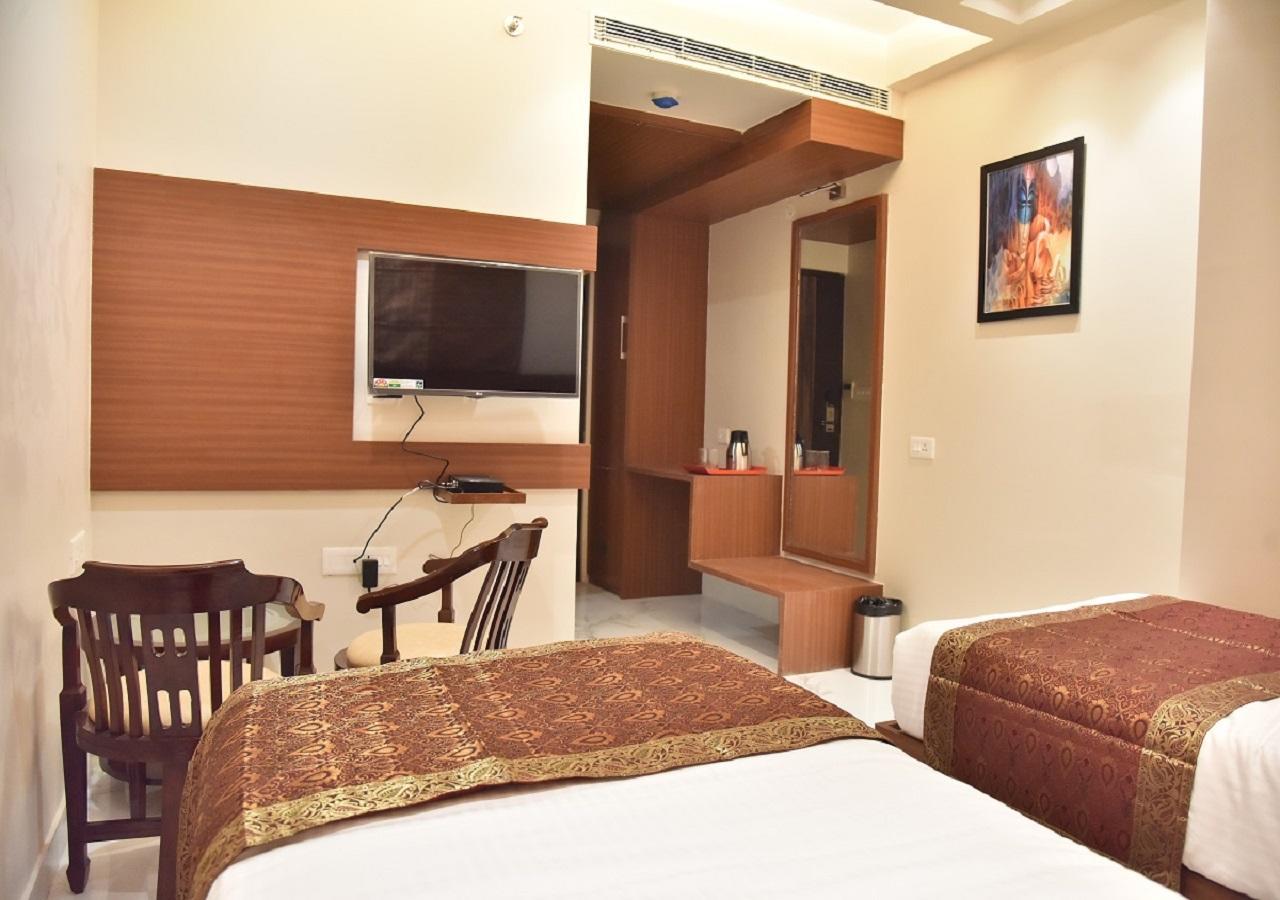 Hotel Rk Grand Βαρανάσι Εξωτερικό φωτογραφία