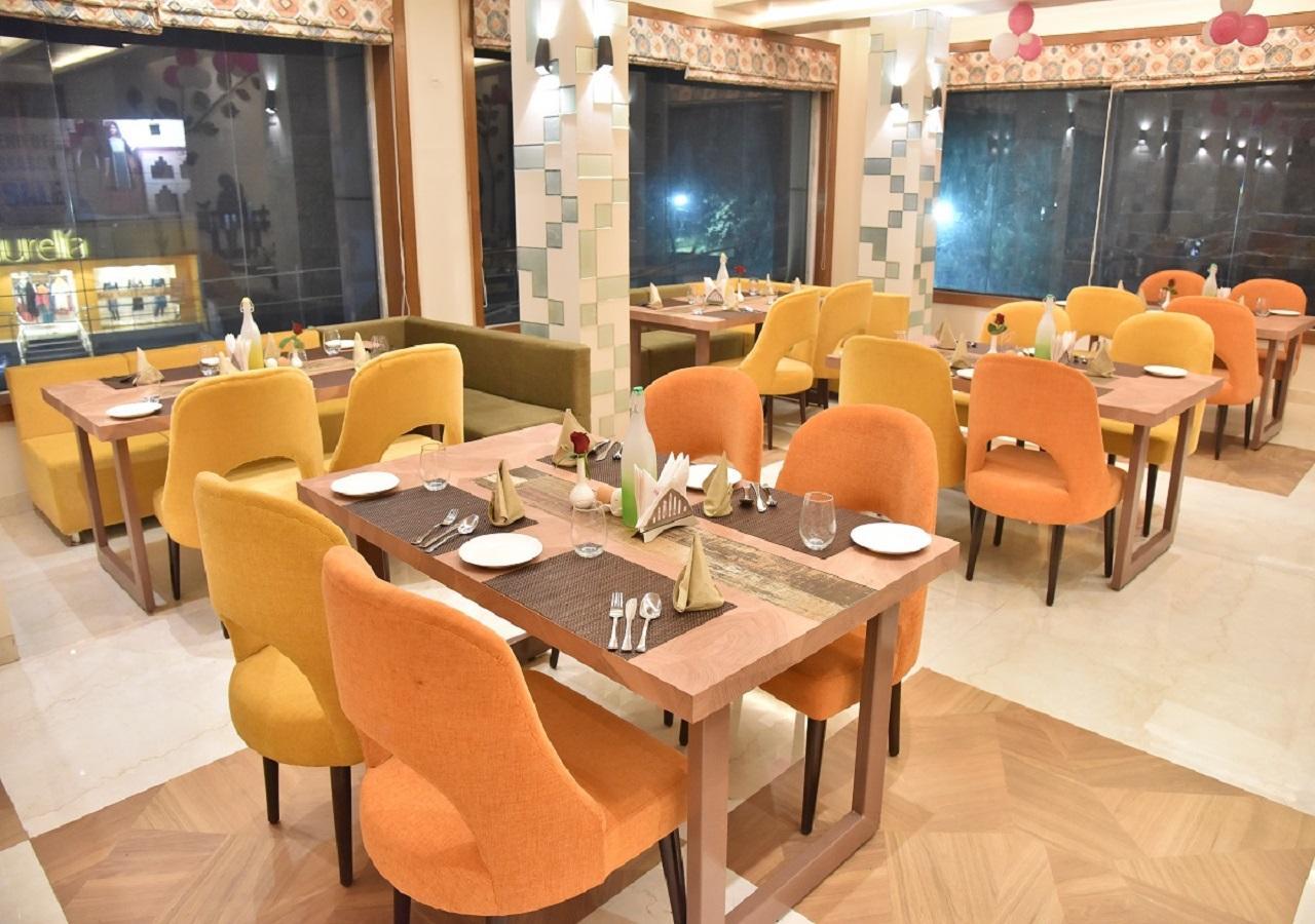 Hotel Rk Grand Βαρανάσι Εξωτερικό φωτογραφία