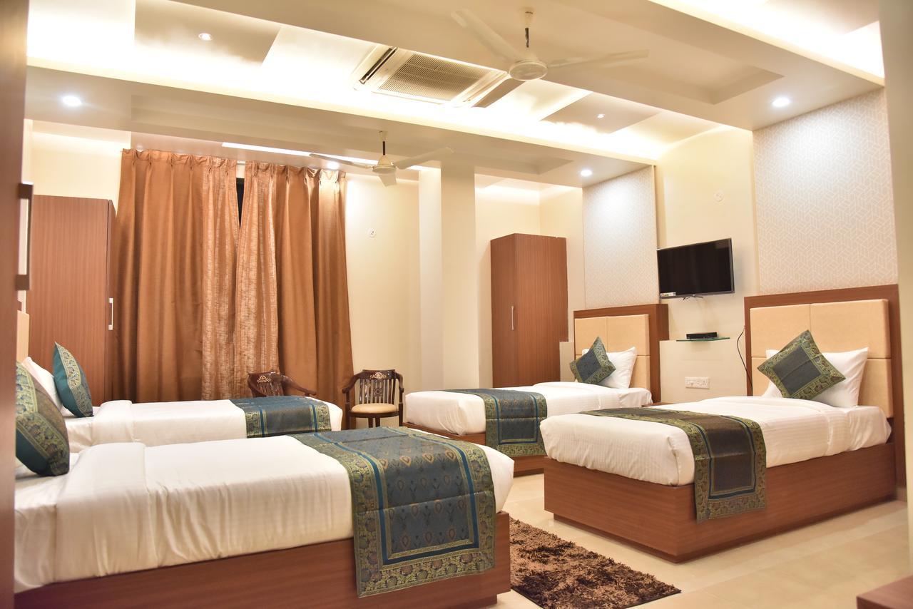 Hotel Rk Grand Βαρανάσι Εξωτερικό φωτογραφία